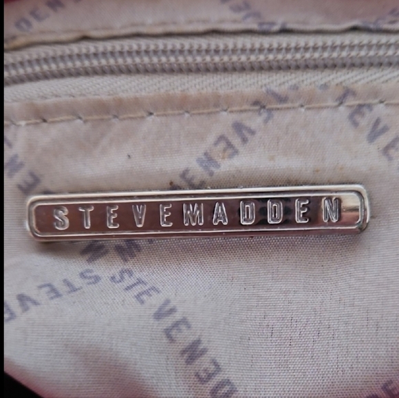 Steve Madden Hot Pink Handbag - Picture 10 of 12